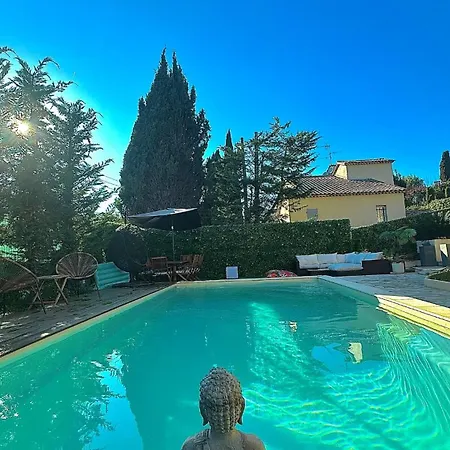 Beautiful Chic With Pool In Cannes Villa